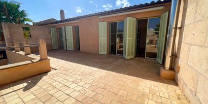 Real Estates picture 3 Ref. 82045