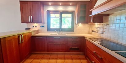 Real Estates picture 9 Ref. R7291