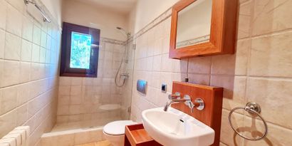 Real Estates picture 17 Ref. R7291