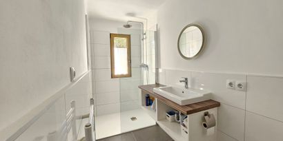 Inmobiliaria picture 11 Ref. Nº. 82720