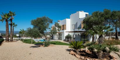 Real Estates picture 6 Ref. 80884