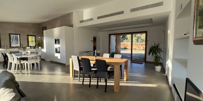 Real Estates picture 6 Ref. R28833