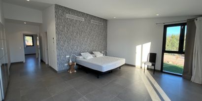 Real Estates picture 8 Ref. R28833