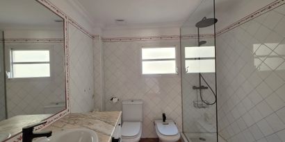 Real Estates picture 5 Ref. R28794