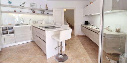 Real Estates picture 9 Ref. 82789