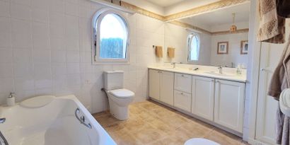 Real Estates picture 13 Ref. 82789