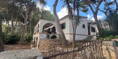 Real Estates picture 3 Ref. 82893