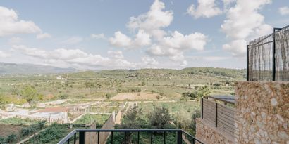 Real Estates picture 2 Ref. 80414