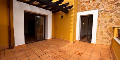 Real Estates picture 6 Ref. 82928