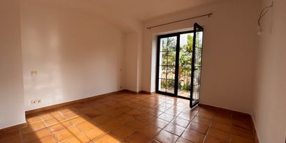 Real Estates picture 4 Ref. 82928