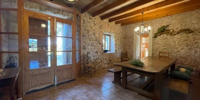 Real Estates picture 2 Ref. 82917