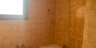 Real Estates picture 15 Ref. R28993