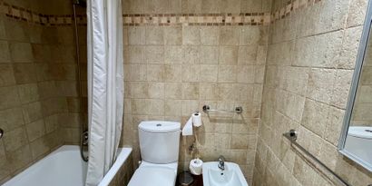 Real Estates picture 11 Ref. R22004