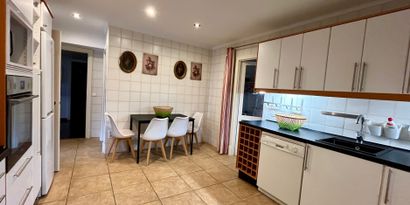 Real Estates picture 5 Ref. R22004