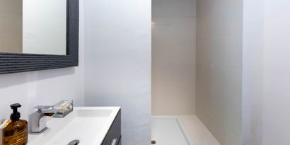 Inmobiliaria picture 21 Ref. Nº. R28988