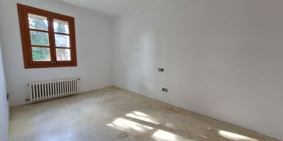 Real Estates picture 9 Ref. R13872