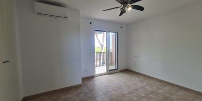 Real Estates picture 11 Ref. R6551