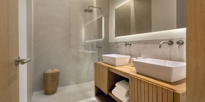 Real Estates picture 18 Ref. 83205