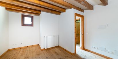 Real Estates picture 9 Ref. R16587