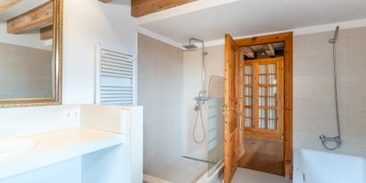 Real Estates picture 10 Ref. R16587