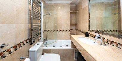 Real Estates picture 21 Ref. 83350