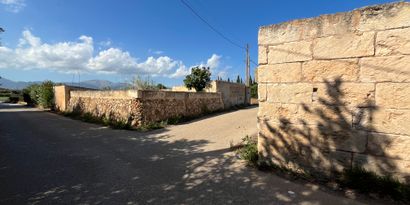 Real Estates picture 2 Ref. 80138