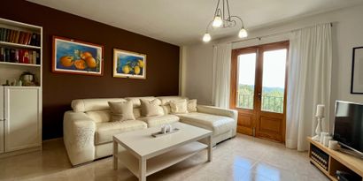 Inmobiliaria picture 0 Ref. Nº. 83211