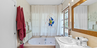 Real Estates picture 21 Ref. 81791