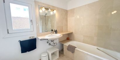 Inmobiliaria picture 19 Ref. Nº. 83537