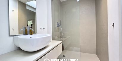 Real Estates picture 16 Ref. R6679