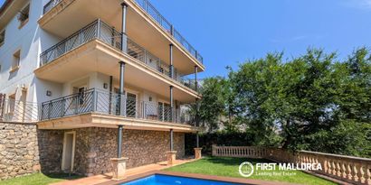 Inmobiliaria picture 0 Ref. Nº. 74809