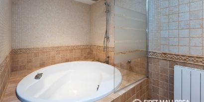 Real Estates picture 9 Ref. 83469