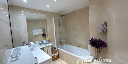 Real Estates picture 10 Ref. R23611