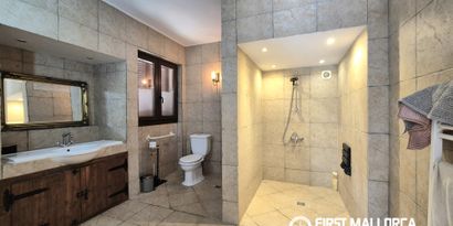 Real Estates picture 18 Ref. R29920
