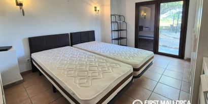 Real Estates picture 21 Ref. R29920