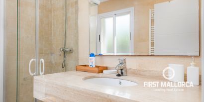 Real Estates picture 9 Ref. R11193