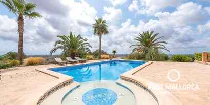 Real Estates picture 2 Ref. R11508