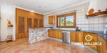 Real Estates picture 11 Ref. R11508