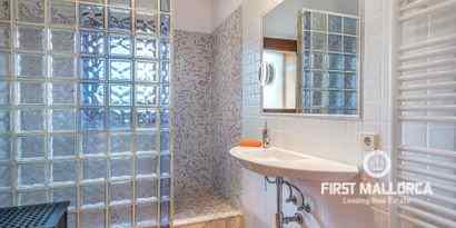 Real Estates picture 10 Ref. R11508