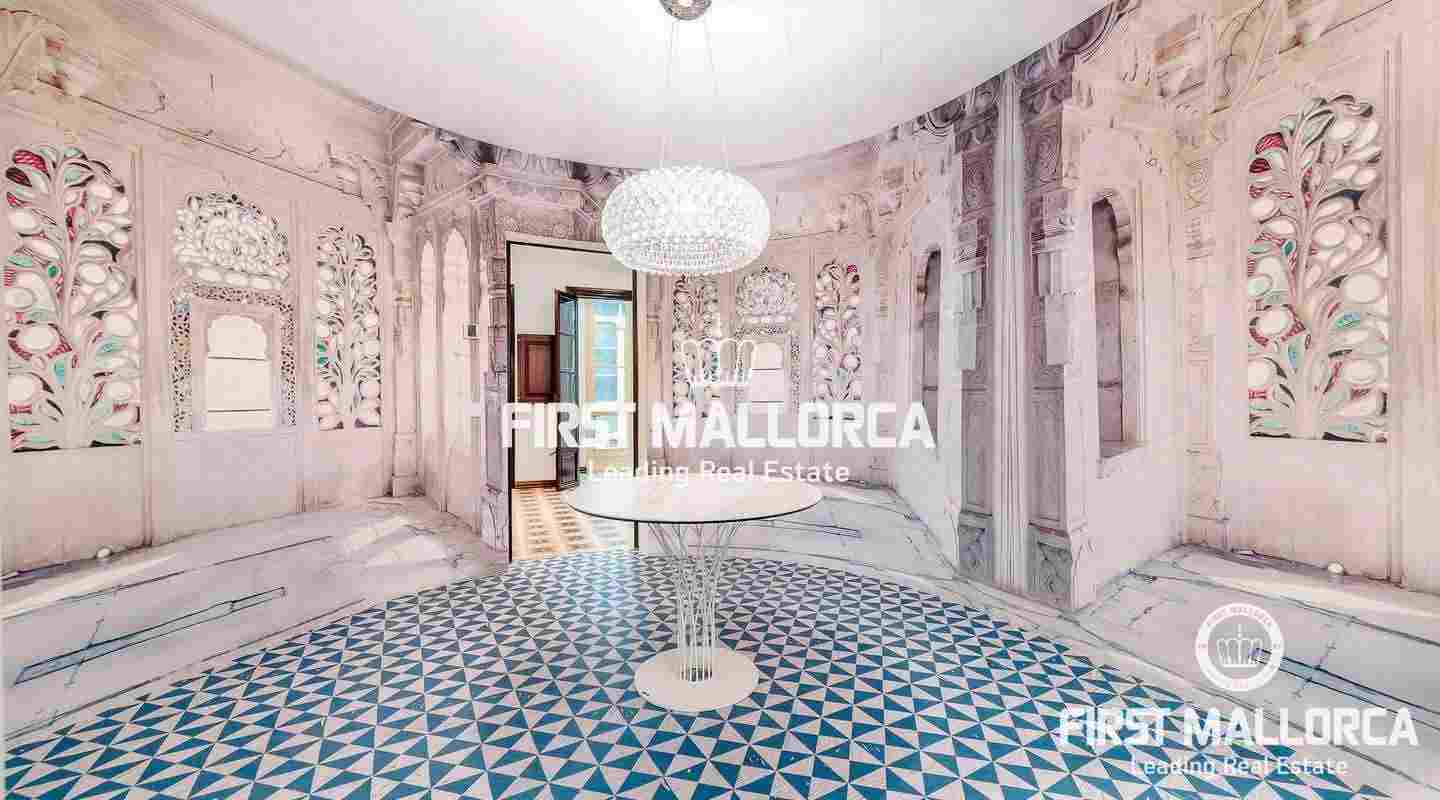 Luxury Apartment In A Prime Location In The Old Town Of Palma